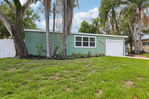 House in Temple Terrace, Florida 3 bedrooms, 154.87 sq.m. № 1801300 - photo 3