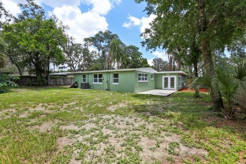 House in Temple Terrace, Florida 3 bedrooms, 154.87 sq.m. № 1801300 - photo 29