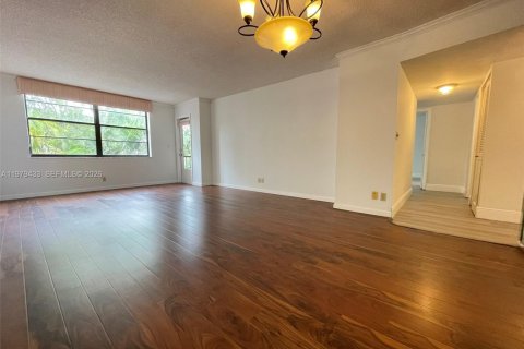 Copropriété à louer à Hollywood, Floride: 2 chambres, 105.63 m2 № 2046462 - photo 3
