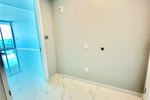 Copropriété à vendre à Sunny Isles Beach, Floride: 2 chambres, 126.44 m2 № 1985475 - photo 26