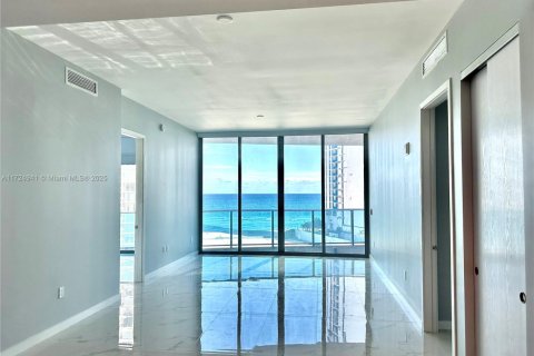 Copropriété à vendre à Sunny Isles Beach, Floride: 2 chambres, 126.44 m2 № 1985475 - photo 7
