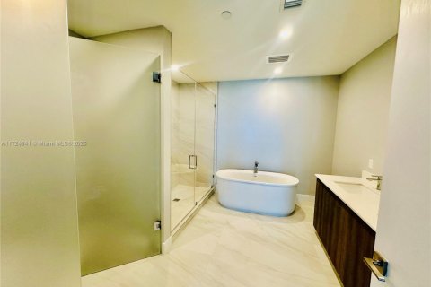 Copropriété à vendre à Sunny Isles Beach, Floride: 2 chambres, 126.44 m2 № 1985475 - photo 13