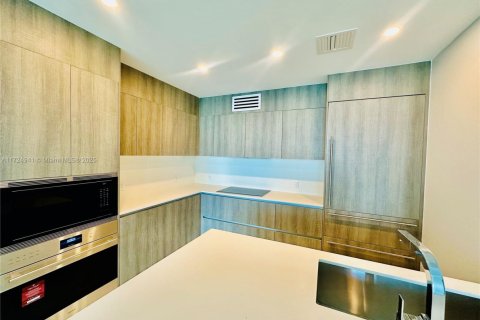 Copropriété à vendre à Sunny Isles Beach, Floride: 2 chambres, 126.44 m2 № 1985475 - photo 14