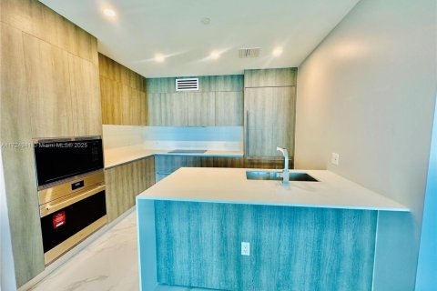 Copropriété à vendre à Sunny Isles Beach, Floride: 2 chambres, 126.44 m2 № 1985475 - photo 15