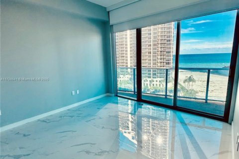 Copropriété à vendre à Sunny Isles Beach, Floride: 2 chambres, 126.44 m2 № 1985475 - photo 23