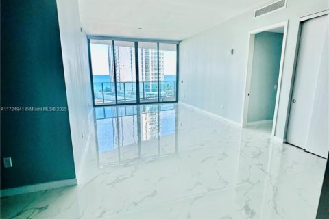 Copropriété à vendre à Sunny Isles Beach, Floride: 2 chambres, 126.44 m2 № 1985475 - photo 25
