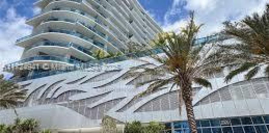 Condo à Sunny Isles Beach, Floride, 2 chambres № 1985475
