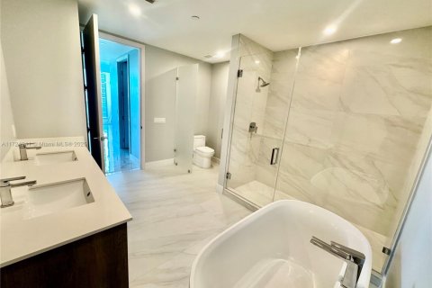 Copropriété à vendre à Sunny Isles Beach, Floride: 2 chambres, 126.44 m2 № 1985475 - photo 12