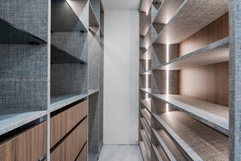 Casa en venta en Miami, Florida, 4 dormitorios, 270.72 m2 № 2183296 - foto 17