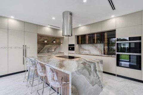 Casa en venta en Miami, Florida, 4 dormitorios, 270.72 m2 № 2183296 - foto 11