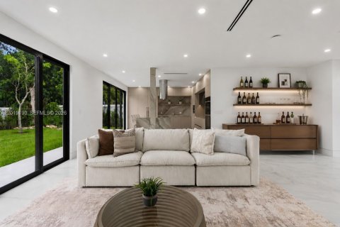 Casa en venta en Miami, Florida, 4 dormitorios, 270.72 m2 № 2183296 - foto 5