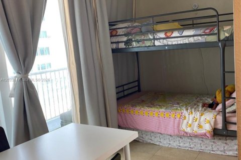 Adosado en venta en Miami Beach, Florida, 1 dormitorio, 79.9 m2 № 2086570 - foto 14