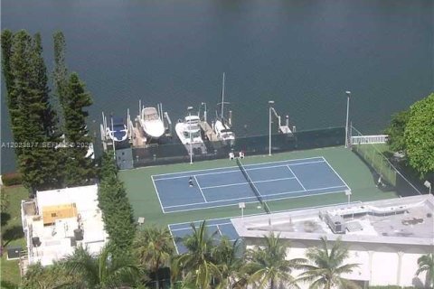 Adosado en venta en Miami Beach, Florida, 1 dormitorio, 79.9 m2 № 2086570 - foto 28
