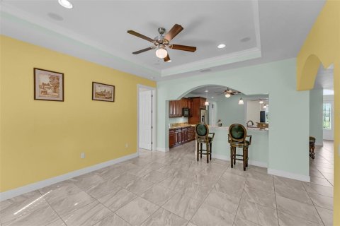 Casa en alquiler en Cape Coral, Florida, 3 dormitorios, 264.68 m2 № 1802223 - foto 8