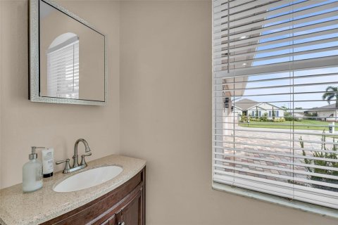 Casa en alquiler en Cape Coral, Florida, 3 dormitorios, 264.68 m2 № 1802223 - foto 12