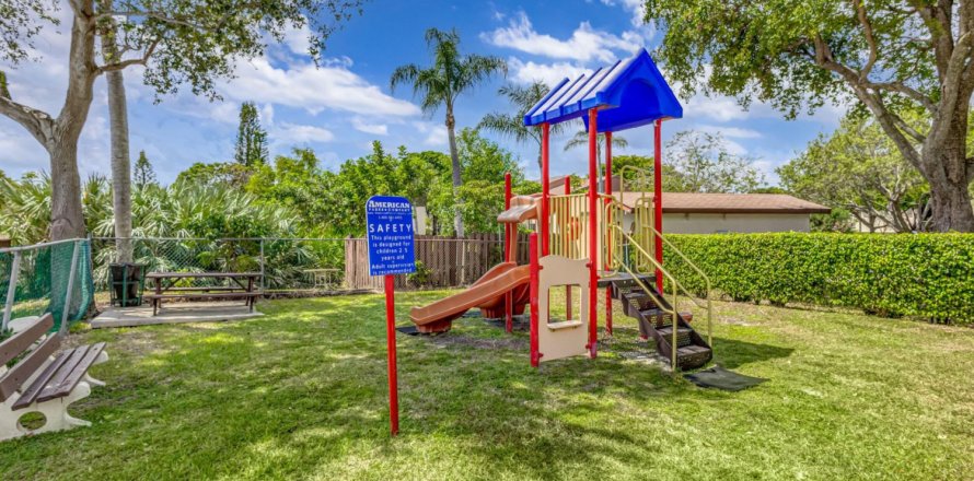 Condo in West Palm Beach, Florida, 2 bedrooms № 1160814