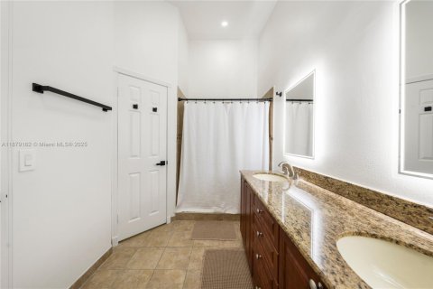 Adosado en venta en Sunrise, Florida, 2 dormitorios, 128.95 m2 № 2018230 - foto 17