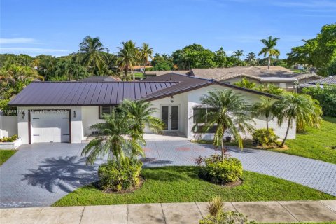 Villa ou maison à vendre à Miami Lakes, Floride: 4 chambres, 176.89 m2 № 1941250 - photo 1