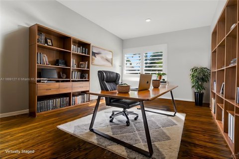 Villa ou maison à vendre à Miami Lakes, Floride: 4 chambres, 176.89 m2 № 1941250 - photo 23