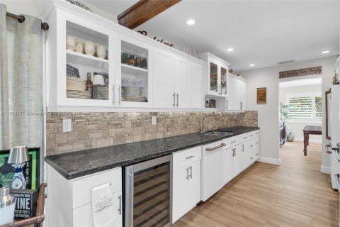 Villa ou maison à vendre à Miami Lakes, Floride: 4 chambres, 176.89 m2 № 1941250 - photo 13