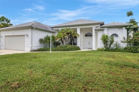 Casa en venta en Port Charlotte, Florida, 3 dormitorios, 200.76 m2 № 1911839 - foto 1