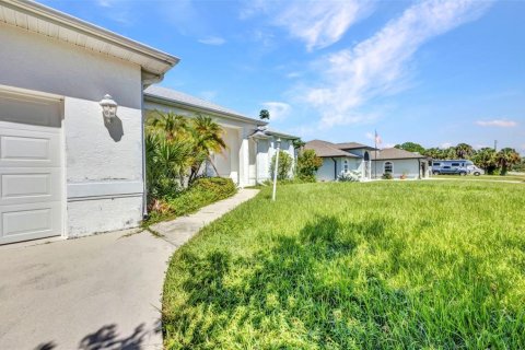 Casa en venta en Port Charlotte, Florida, 3 dormitorios, 200.76 m2 № 1911839 - foto 5