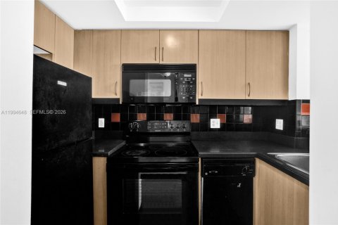 Condominio en venta en Miami, Florida, 1 dormitorio, 63.17 m2 № 2056329 - foto 10