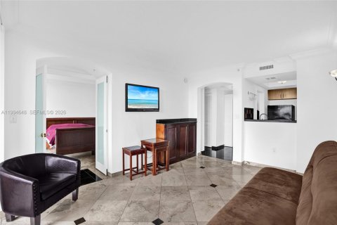 Condominio en venta en Miami, Florida, 1 dormitorio, 63.17 m2 № 2056329 - foto 20