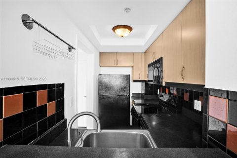 Condominio en venta en Miami, Florida, 1 dormitorio, 63.17 m2 № 2056329 - foto 12