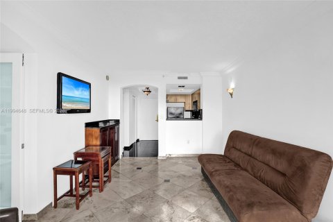 Condominio en venta en Miami, Florida, 1 dormitorio, 63.17 m2 № 2056329 - foto 18