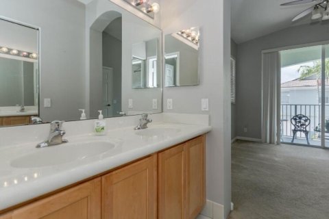 Townhouse in Riviera Beach, Florida 2 bedrooms, 94.95 sq.m. № 2246282 - photo 3