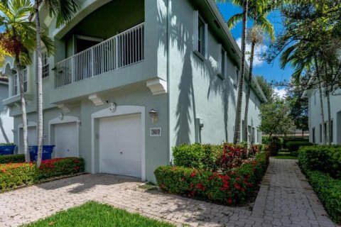 Townhouse in Riviera Beach, Florida 2 bedrooms, 94.95 sq.m. № 2246282