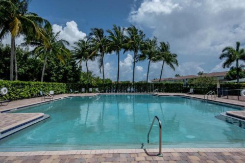 Townhouse in Riviera Beach, Florida 2 bedrooms, 94.95 sq.m. № 2246282 - photo 10
