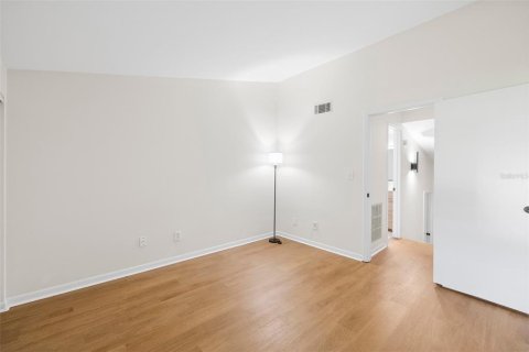 Adosado en alquiler en Tampa, Florida, 3 dormitorios, 108.14 m2 № 2093595 - foto 16
