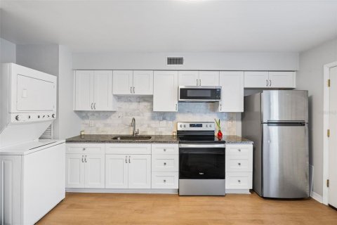 Adosado en alquiler en Tampa, Florida, 3 dormitorios, 108.14 m2 № 2093595 - foto 8