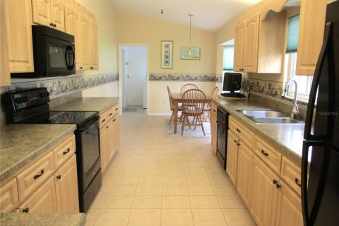 House in Dunnellon, Florida 2 bedrooms, 134.15 sq.m. № 1773435 - photo 4