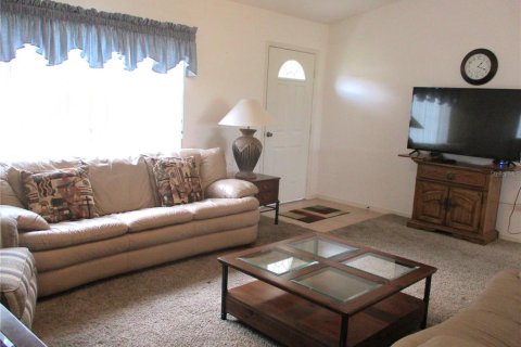 House in Dunnellon, Florida 2 bedrooms, 134.15 sq.m. № 1773435 - photo 12