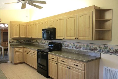 House in Dunnellon, Florida 2 bedrooms, 134.15 sq.m. № 1773435 - photo 8