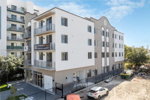 Condominio en alquiler en Miami, Florida, 42.55 m2 № 1839594 - foto 14