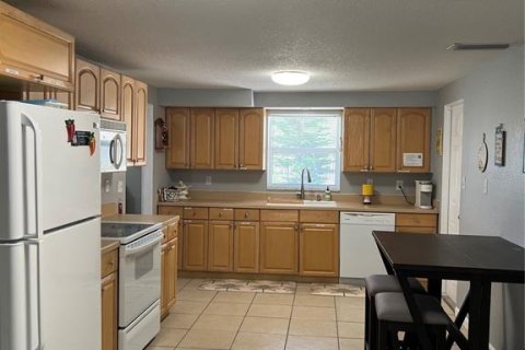 House in Port Charlotte, Florida 3 bedrooms, 158.12 sq.m. № 1900638 - photo 13