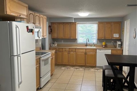 House in Port Charlotte, Florida 3 bedrooms, 158.12 sq.m. № 1900638 - photo 18