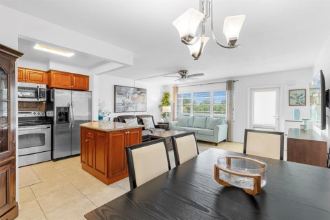 Condo in Deerfield Beach, Florida, 1 bedroom  № 2388014 - photo 3