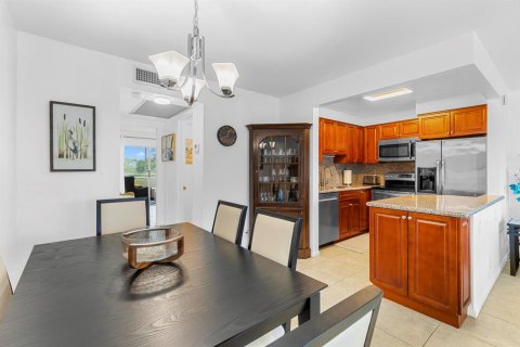 Condo in Deerfield Beach, Florida, 1 bedroom  № 2388014 - photo 4