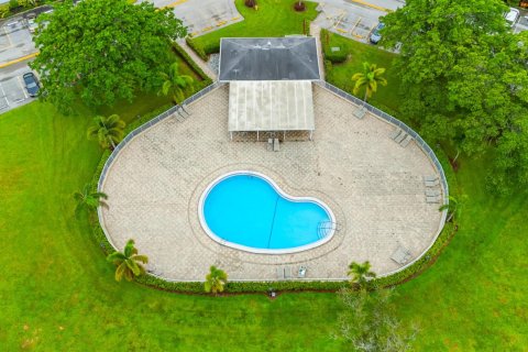 Condo in Deerfield Beach, Florida, 1 bedroom  № 2388014 - photo 21