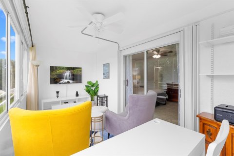 Condo in Deerfield Beach, Florida, 1 bedroom  № 2388014 - photo 18