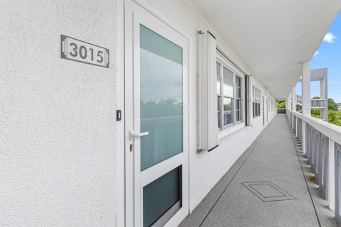 Condo in Deerfield Beach, Florida, 1 bedroom  № 2388014 - photo 28