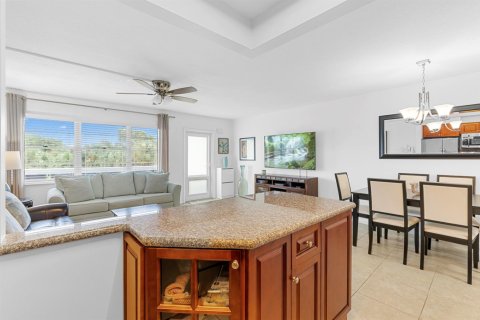 Condo in Deerfield Beach, Florida, 1 bedroom  № 2388014 - photo 9