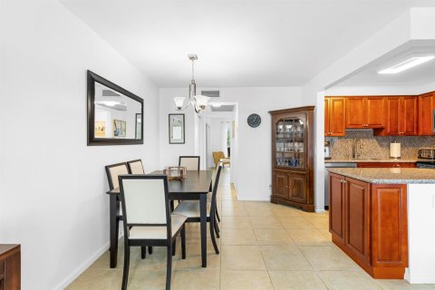 Condo in Deerfield Beach, Florida, 1 bedroom  № 2388014 - photo 8