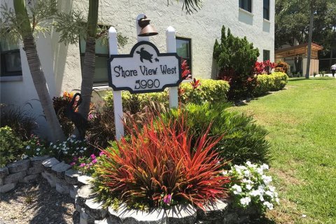 Condominio en venta en Saint Petersburg, Florida, 2 dormitorios, 102.19 m2 № 1719910 - foto 18