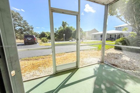 Condo in Venice, Florida, 2 bedrooms  № 1989362 - photo 22